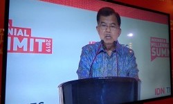 JK Minta Jokowi-Ma'ruf Intensifkan <em>Door to Door</em> ke Warga