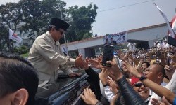 Prabowo Gelar Dialog Tertutup dengan Persis