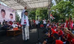 Habaib dan Kiai Sepuh Kawal Kiai Maruf Amin Menuju GBK