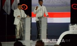 Jokowi Targetkan Neraca Perdagangan tak Lagi Defisit