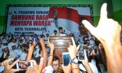 Kunjungi Garut, Prabowo: April, Saya Harap Dukungan Kalian