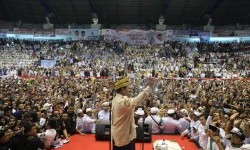 Pria Mirip Prabowo Buat Heboh Bandara Pekanbaru