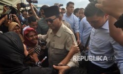 Prabowo Sindir Pejabat Korupsi Bantuan Bencana Alam