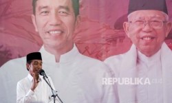 Jokowi: Warga Coblos Baju Putih, Bukan yang Kenakan Jas