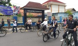 Jokowi Dipanggil 'Pak Kiai' Saat Kunjungan di Magelang