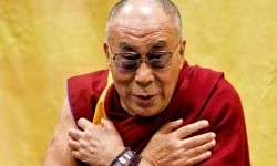 Dalai Lama Tengok Korban Dua Gempa di Italia - dalai-lama-_120424073228-820