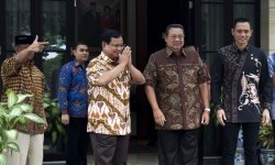 Prabowo Tiba di Kediaman SBY di Mega Kuningan Jakarta