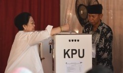 Suara Jokowi Unggul Tipis di Kandang Megawati