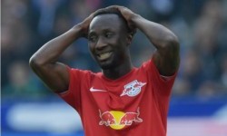 Berjilbab, Desy Ratnasari Lebih Ketat Pilih Pekerjaan | Republika Online