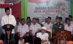 Putra Mbah Moen Dulu Dukung Prabowo Sekarang Pilih Jokowi