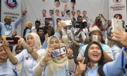 <em>Emak-Emak</em> Luncurkan Buku tentang Prabowo