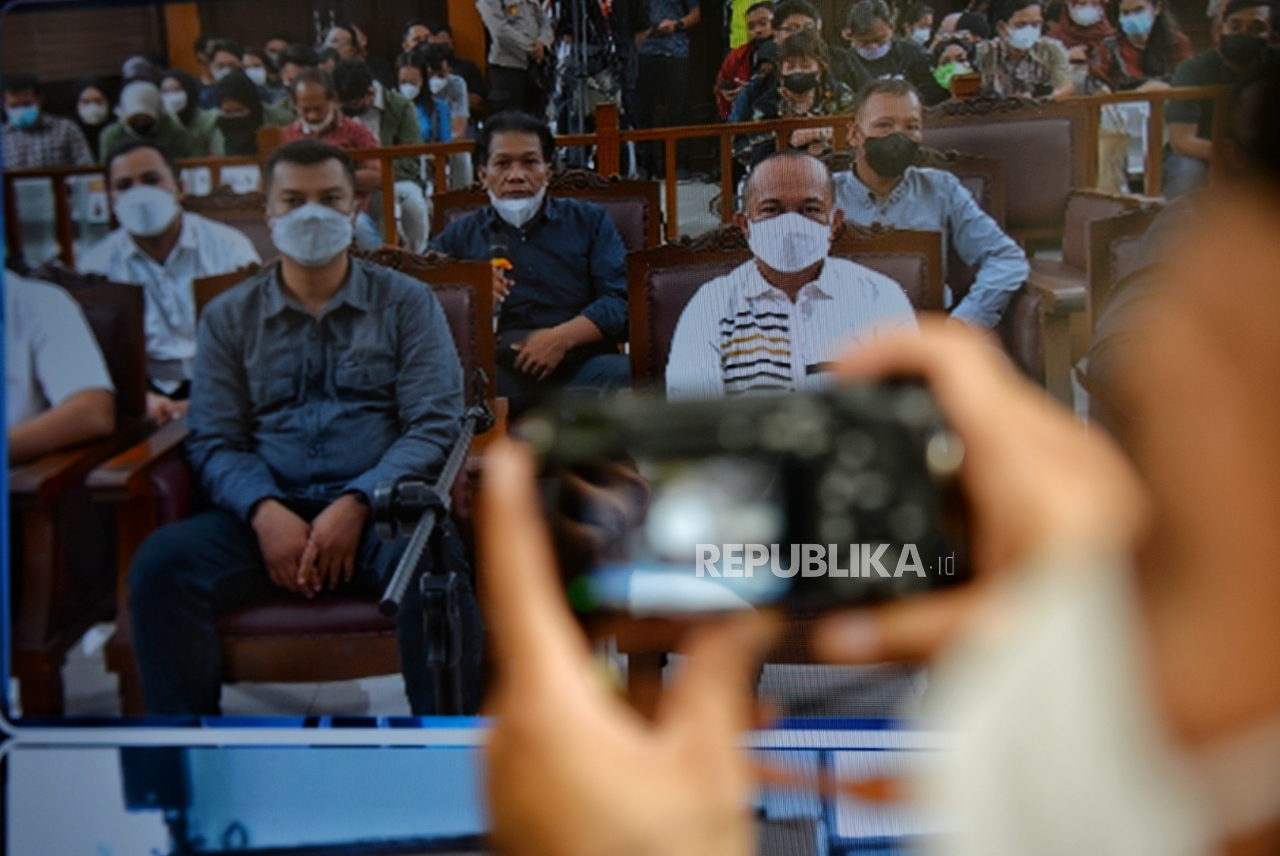 Sidang Hendra Kurniawan Dan Agus Nurpatria