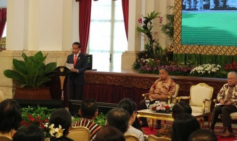 [10:56, 31/1/2018] REP Debby: Presiden Joko Widodo memberikan arahan dalam pembukaan rapat kerja Kementerian Perdagangan di Istana Merdeka, Rabu (31/1). 