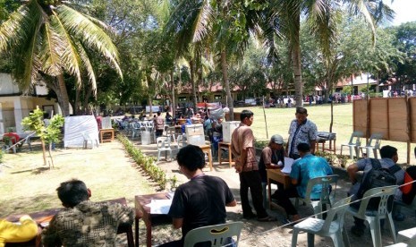 Suasana pemungutan suara di lapangan Balai Pelatihan Guru, Jl Laksamana Malahayati, Aceh Besar, Rabu (15/2) 