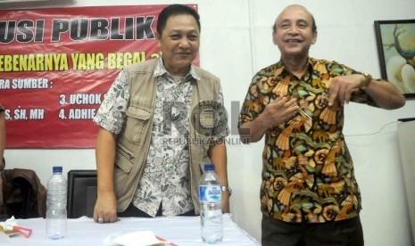 (Dari kiri): Pengamat anggaran, Uchok Sky Khadafi. Analis politik, Hatta Taliwang. Mantan juru bicara kepresidenan, Adhie M. Massardi dan Mantan Menteri Keuangan RI, Fuad Bawazier mengisi diskusi 