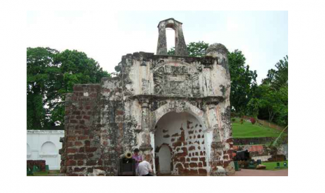 (ilustrasi) benteng Porta de Santiago, dahulu milik Portugis, di Malaka