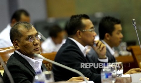 . Ketua Satlak Prima Ahmad Sutjipto mengikuti rapat dengar pendapat bersama Komisi X DPR RI di Komplek Parlemen Senayan, Jakarta, Selasa (19/1).