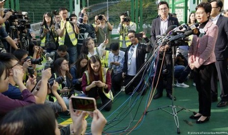 Pemimpin Hong Kong Carrie Lam Tolak Menyerah