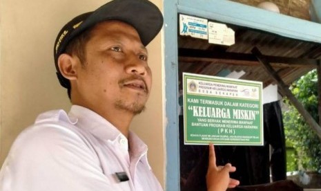 Malu Ditempel Stiker 'Keluarga Miskin', 20 KK Gresik Mundur dari PKH