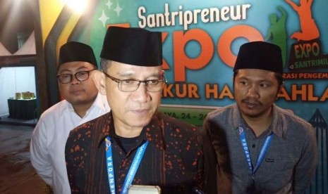 Kemenpora Dorong Para Santri Berwirausaha