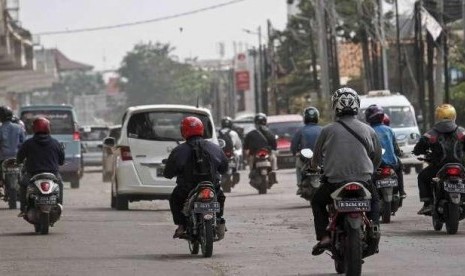  Pelebaran ruas jalan Kalimalang sepanjang 20 kilometer dilakukan secara bertahap