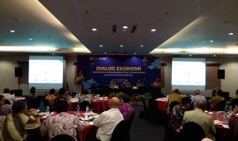  Dialog Ekonomi bertema Percepatan Pembangunan Pusat Ekonomi Baru Kawasan Segitiga Rebana yang digelar Kantor Perwakilan Bank Indonesia (KPwBI) Cirebon di Hotel Aston, Kabupaten Cirebon, Selasa (29/10).