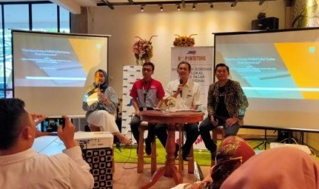 Acara 'Kopiwriting JNE' dengan program talkshow dan diskusi bertema Digitalisasi Dorong UMKM Lokal Tembus Pasar Internasional di Olive Bistro, Jalan Siliwangi, Kota Cirebon, Rabu (30/10) sore.