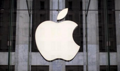 App Store Kena Gangguan! Jutaan Aplikasi Kena Dampak . . . .. (FOTO: REUTERS/Mike Segar)