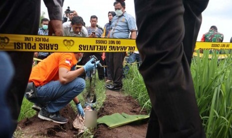 Jenazah bayi ditemukan di saluran irigasi Ponorogo.