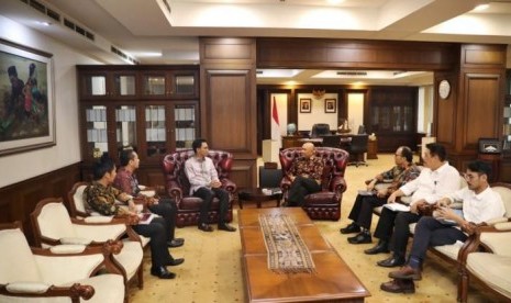 Tindak Lanjuti Program Naikkan Kelas UMKM, Kemenkop dan UKM Jajaki Kerja Sama dengan Bukalapak. (FOTO: Kementerian Koperasi dan UKM)