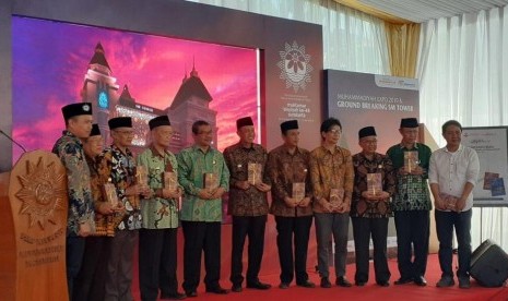 SM Segera Bangun Tower dan Luncurkan Berbagai Unit Bisnis Baru  