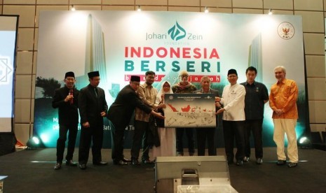 Foto 1. Para tokoh ikut mendukung Program Indonesia Berseri Johari Zein Foundation-800x533