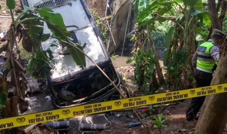 Biker Meninggal dalam Kecelakaan Bus Rombongan Guru