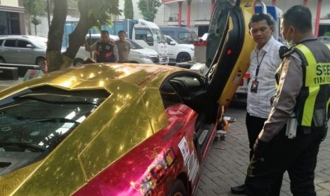 Polisi akan Periksa Pemilik Lamborghini yang Terbakar