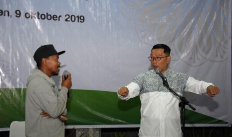  Gubernur Jawa Barat Ridwan Kamil menjamu 71 warga dari Wamena