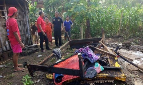 Seorang nenek meninggal dunia terbakar di dalam rumah.