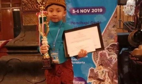 Juara Festival Dalang Cilik Nasional, Gibran Maheswara Telah Tampil 99 Kali  