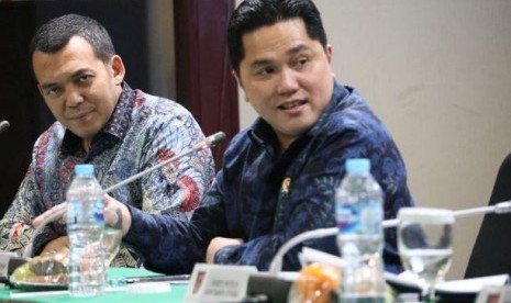 (Kiri-Kanan) Silmy Karim, CEO Krakatau Steel dan Erick Thohir, Menteri BUMN di paparan publik Krakatau Steel di Kementerian BUMN, Jakarta, Selasa 28 Januari 2020. (Foto : Krakatau Steel)