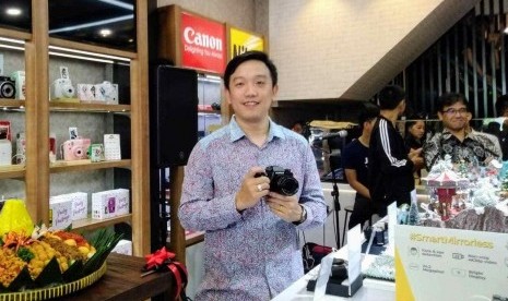 Dengan konsep gerai seperti ini, maka tidak hanya terjadi transaksi jual-beli saja, terlebih dari itu, bisa juga melakukan edukasi bagi setiap komunitas fotografi hingga mitranya.