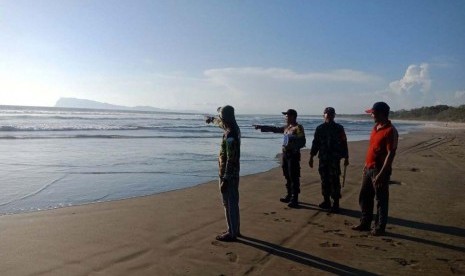 Tiga Bocah Hilang Terseret Ombak Pantai Trianggulasi Banyuwangi