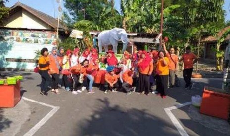  Dok Bank Sampah Gajah Putih