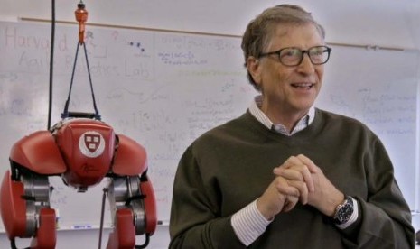 Bill Gates 'Cekoki' Pekerjanya Dua Buku Ini. (FOTO: Instagram/thisisbillgates)