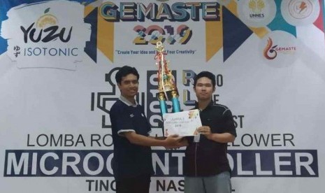 Mahasiswa UMP Juara 1 Nasional Kontes Robot Line Follower  