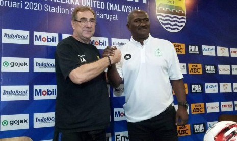 Pelatih Melaka United Janjikan Duel Sengit Kontra Persib 