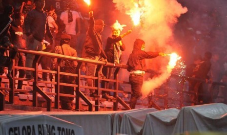 Perusakan fasilitas Gelora Bung Tomo