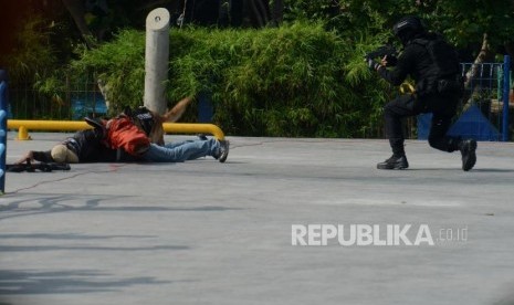 TNI simulasi penanggulangan teror