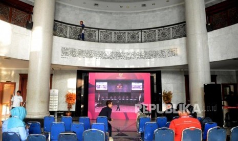 Suasana ruangan lobi Mahkamah Konstitusi jelang sidang perdana Perselisihan Hasil Pemilihan Umum (PHPU) Pemilihan Presiden (Pilpres) 2019 di Gedung Mahkamah Konstitusi, Jakarta, Jumat (14/6).