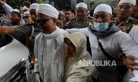 Ustaz Arifin Ilham saat tiba di Masjid Az-Zikra, Sentul, Bogor, Jawa Barat, Kamis (31/1).