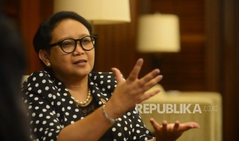 Menteri Luar Negeri Republika Indonesia, Retno Marsudi saat sesi wawancara bersama Republika di kantor kemenlu , Jakarta, Jumat (29/6).