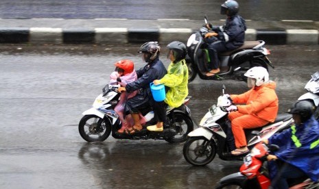 Hujan Turun di Bogor Saat Kemarau, Ini Penjelasan BMKG